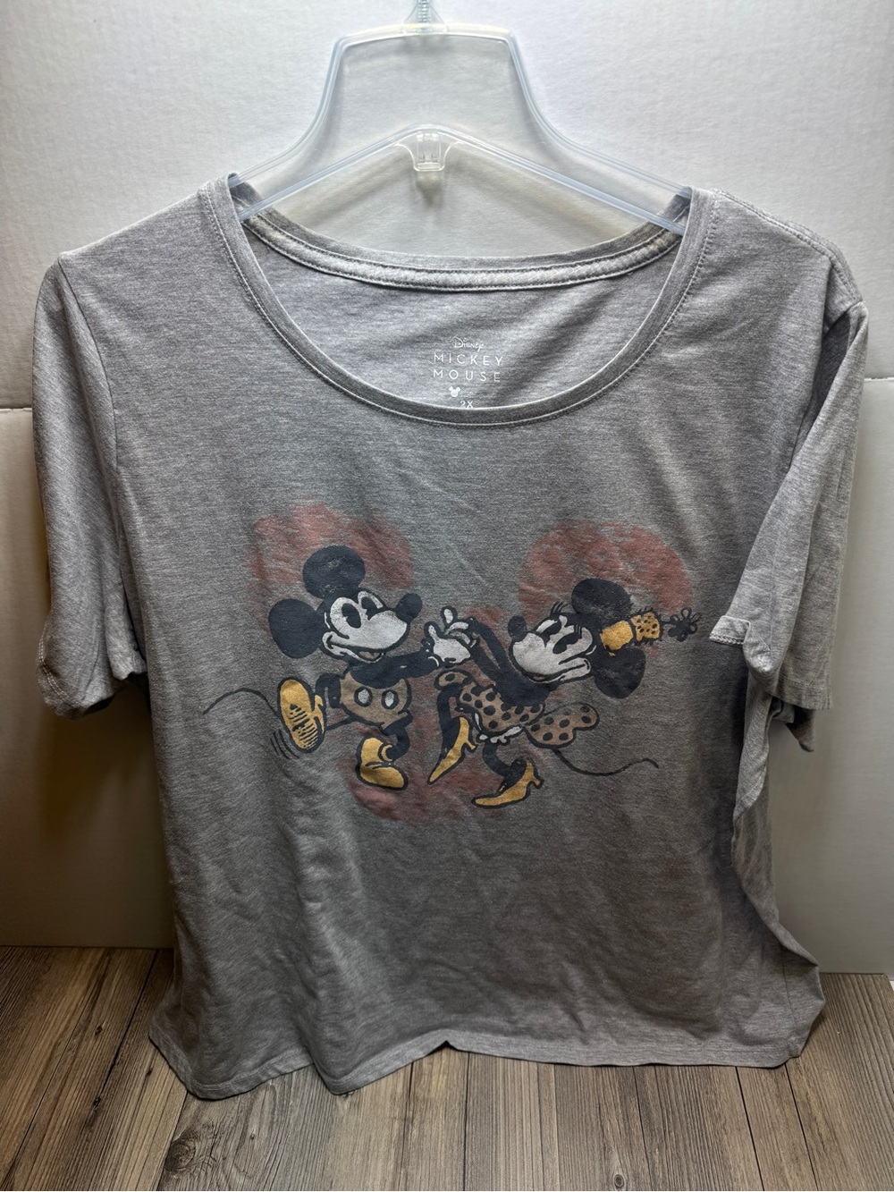 Disney Mickey & Minnie Mouse Women’s Gray Distressed Vintage Style T-shirt Sz 2X